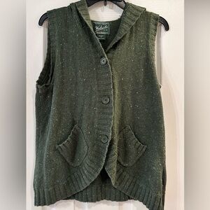 Woolrich button Down Hooded sweater Vest Mountain wear Spruce green Medium